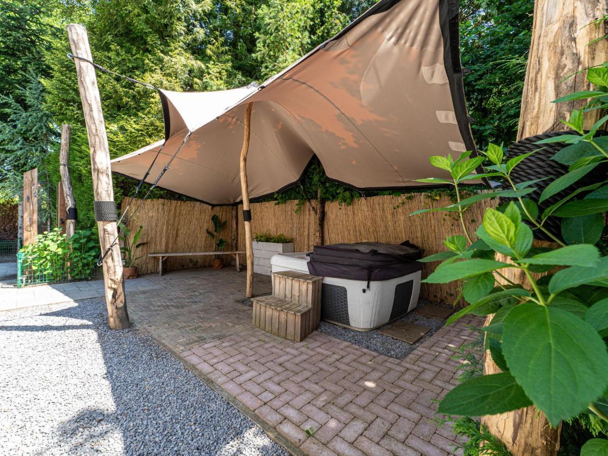 Beautiful Beach Hut In Voorthuizen With Wellness Buitenkant foto